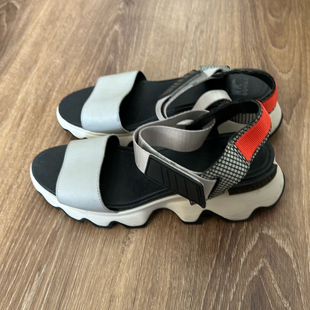 Sorel Kinetic Impact Sandals size 10